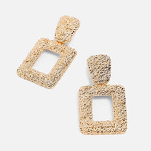 Load image into Gallery viewer, Zuri Gold Earrings